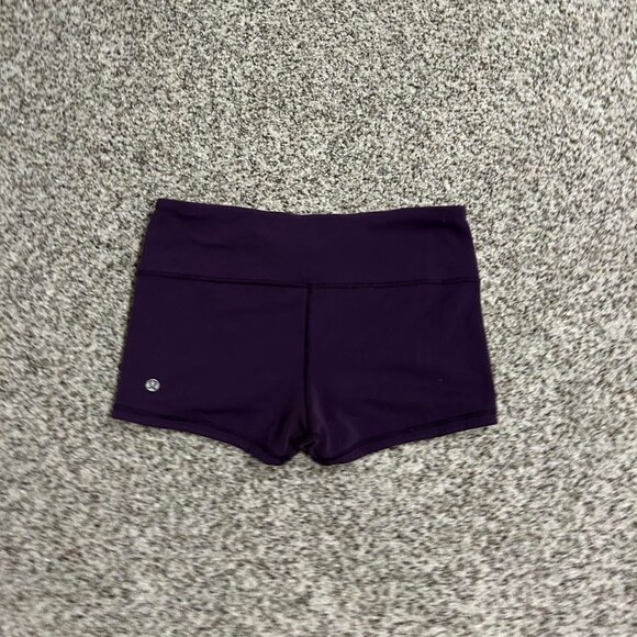 Lululemon Women's Black Shorts - Picture 4 of 4
